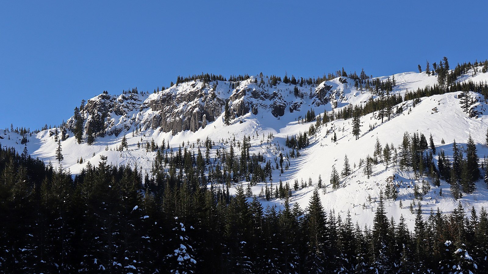 Tom Dick and Harry Mountain Trail: Beyond Mirror Lake to the Ridge